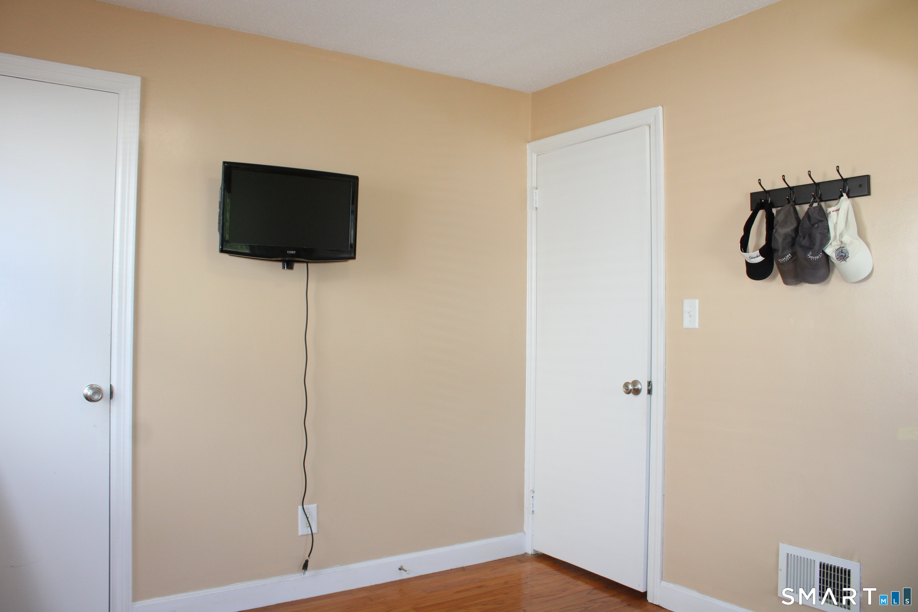 76 Woodmont Road West Haven CT 06516