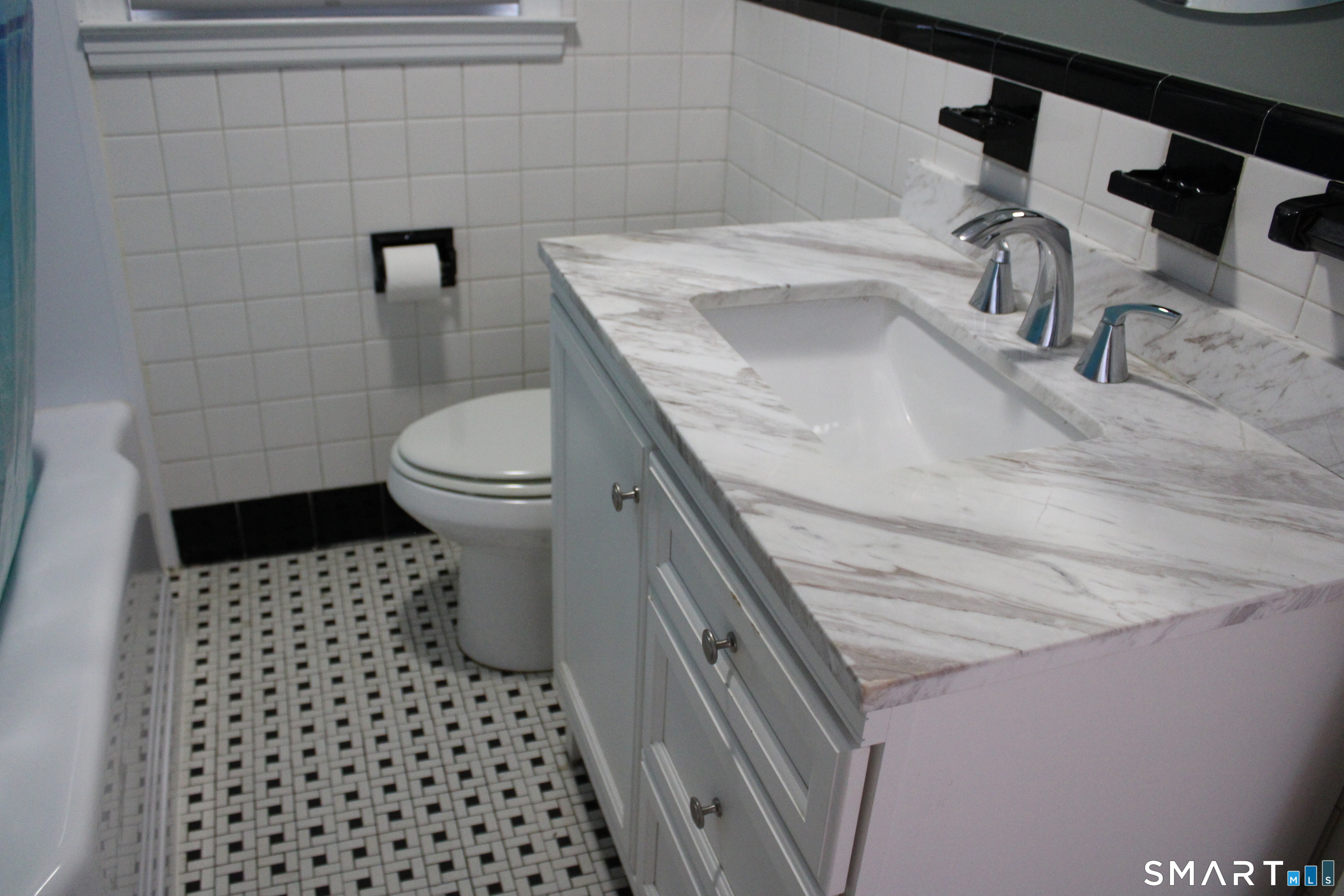 76 Woodmont Road West Haven CT 06516