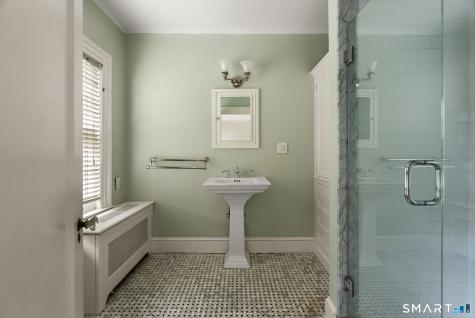 33 Sycamore Road West Hartford CT 06117