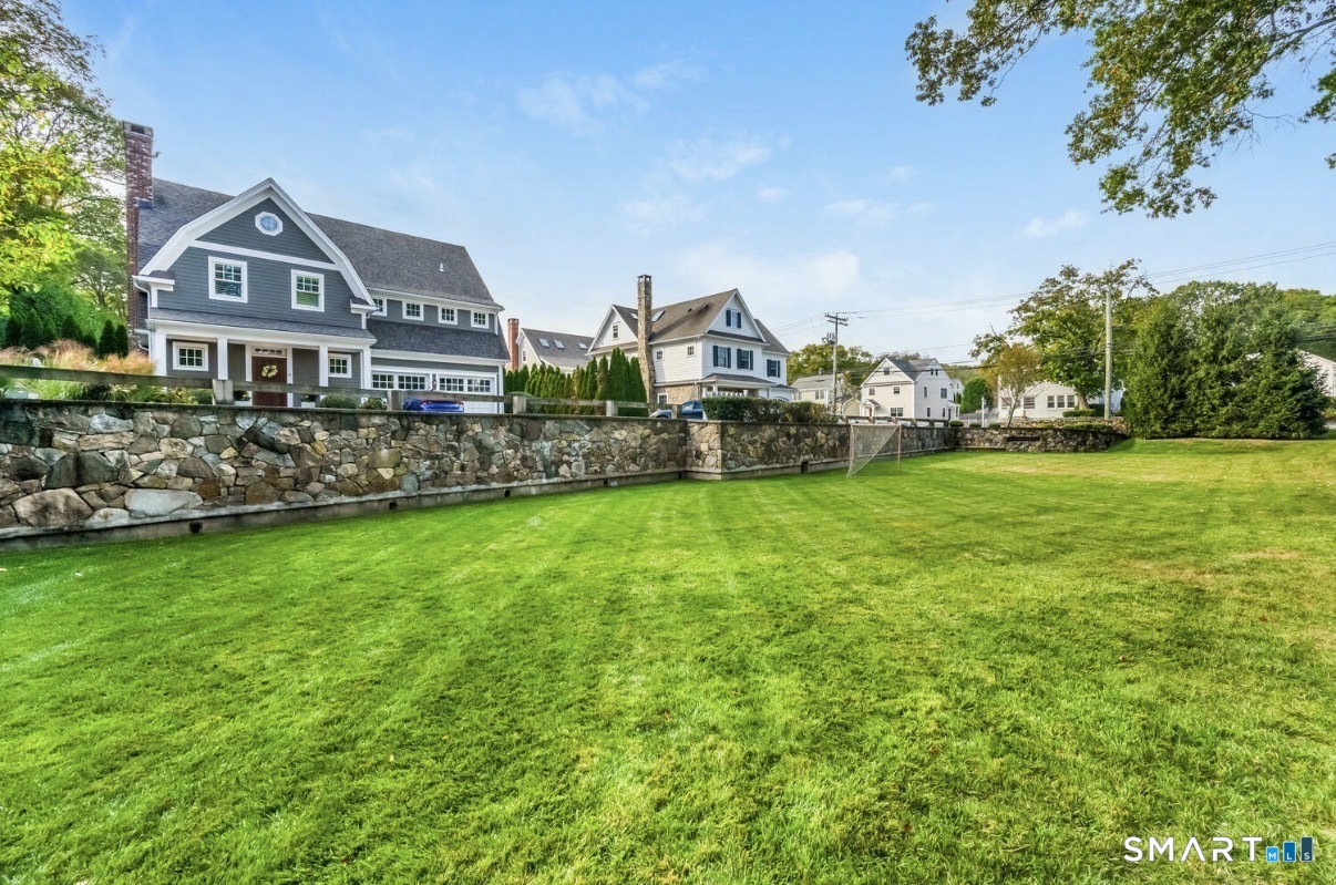 333 West Avenue Darien CT 06820