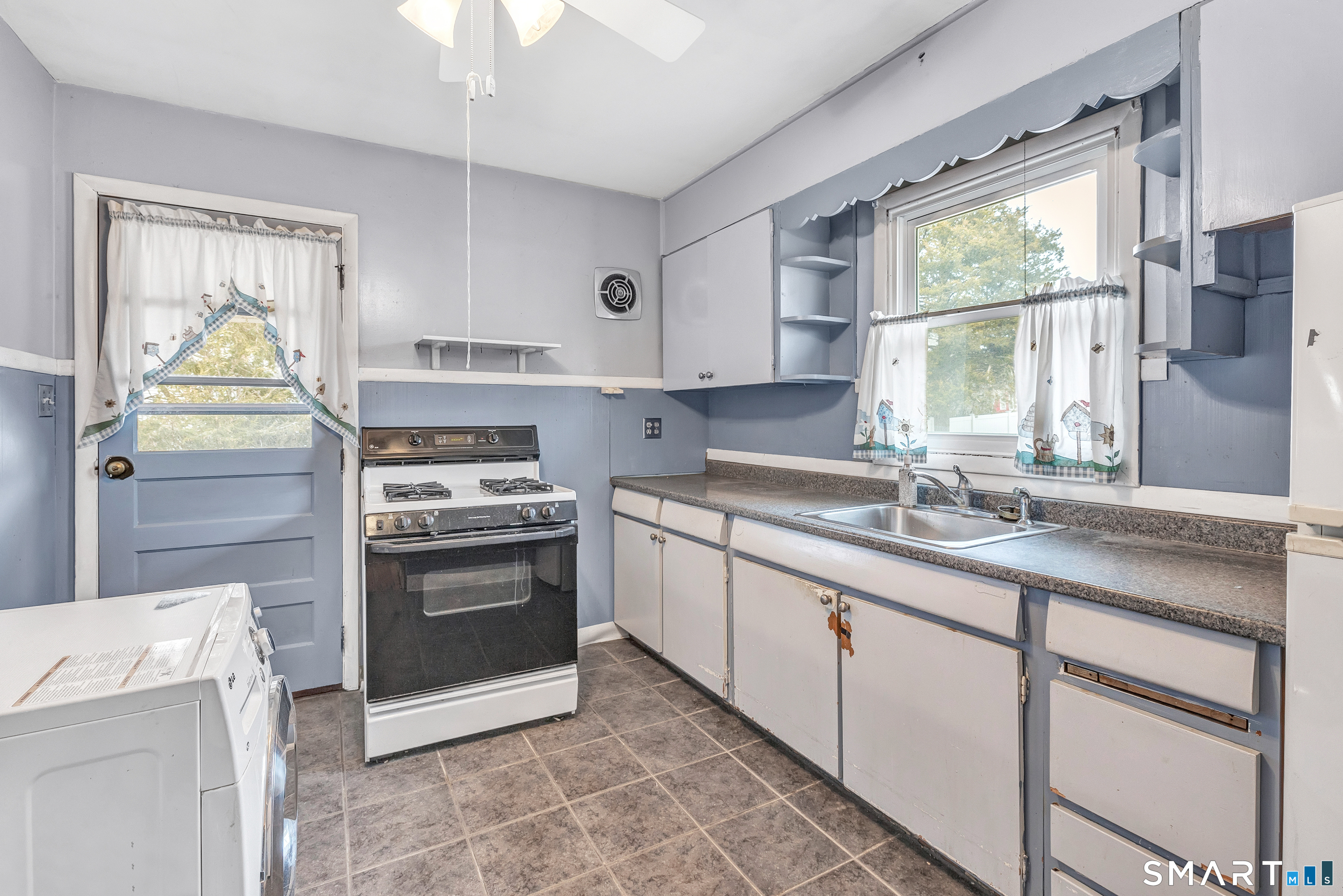 11 Manton Street Shelton CT 06484