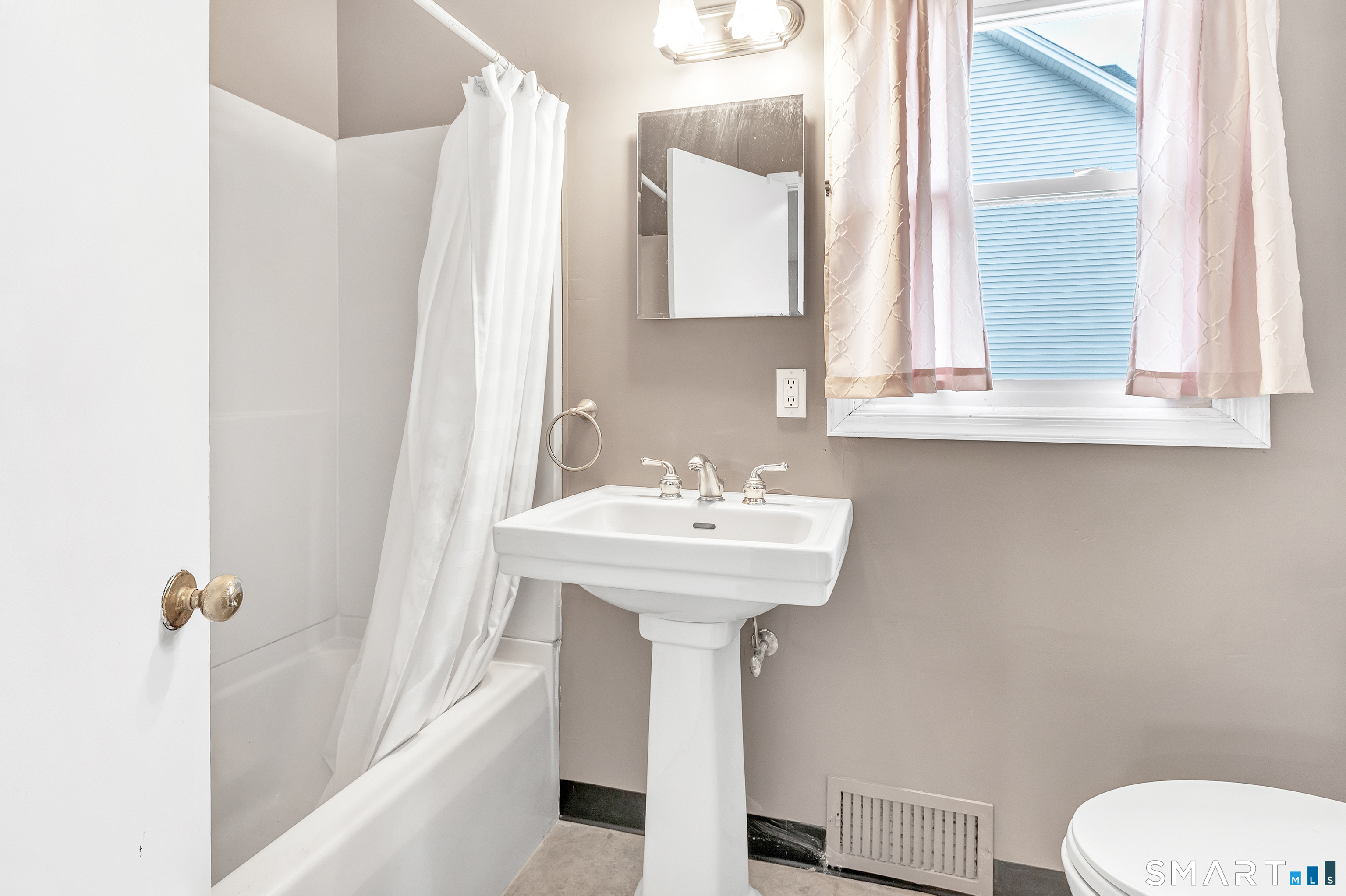 11 Manton Street Shelton CT 06484