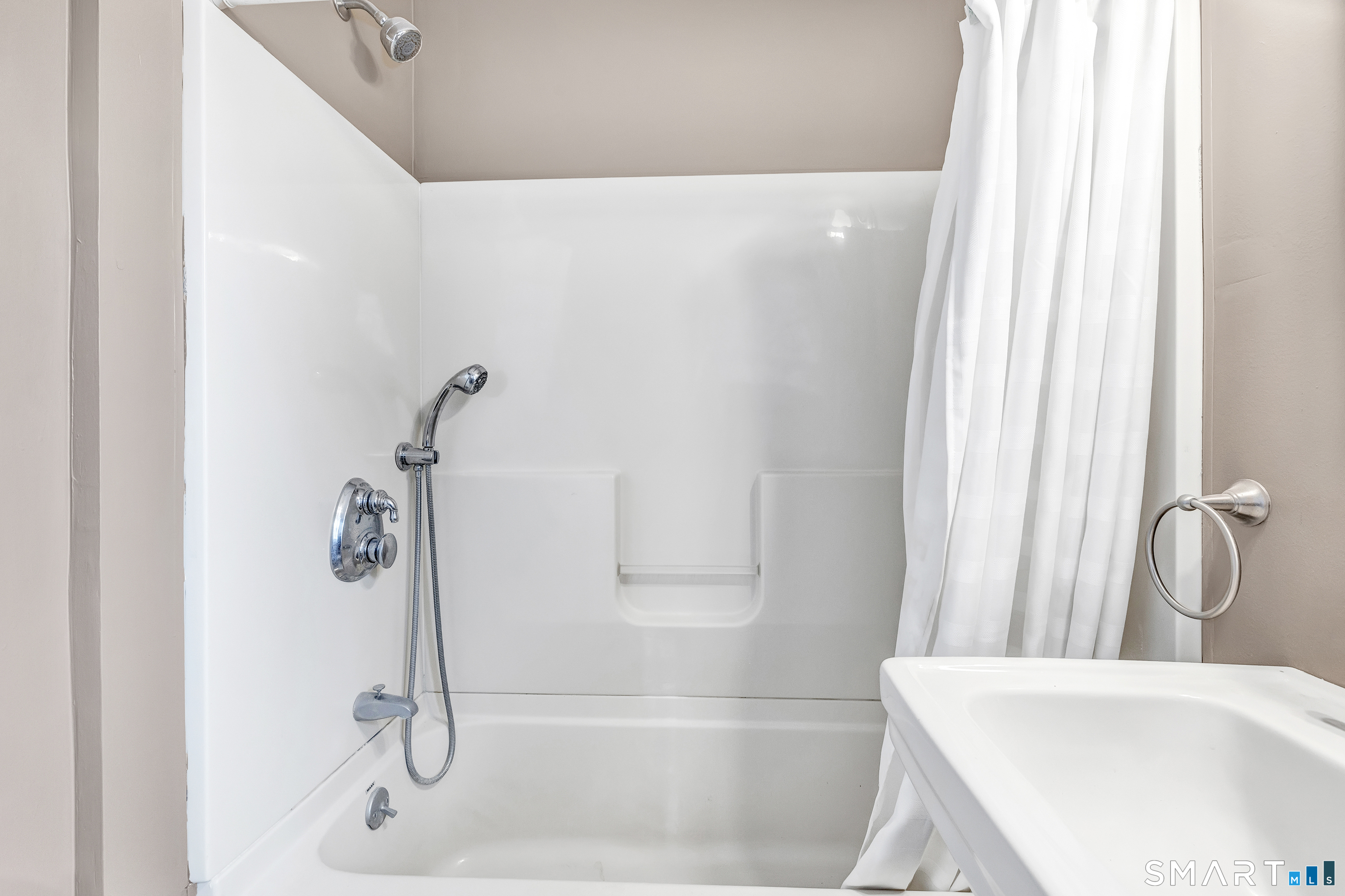 11 Manton Street Shelton CT 06484