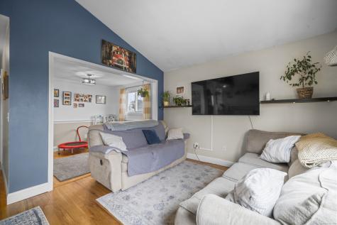 19 Thomas Street Windsor Locks CT 06096