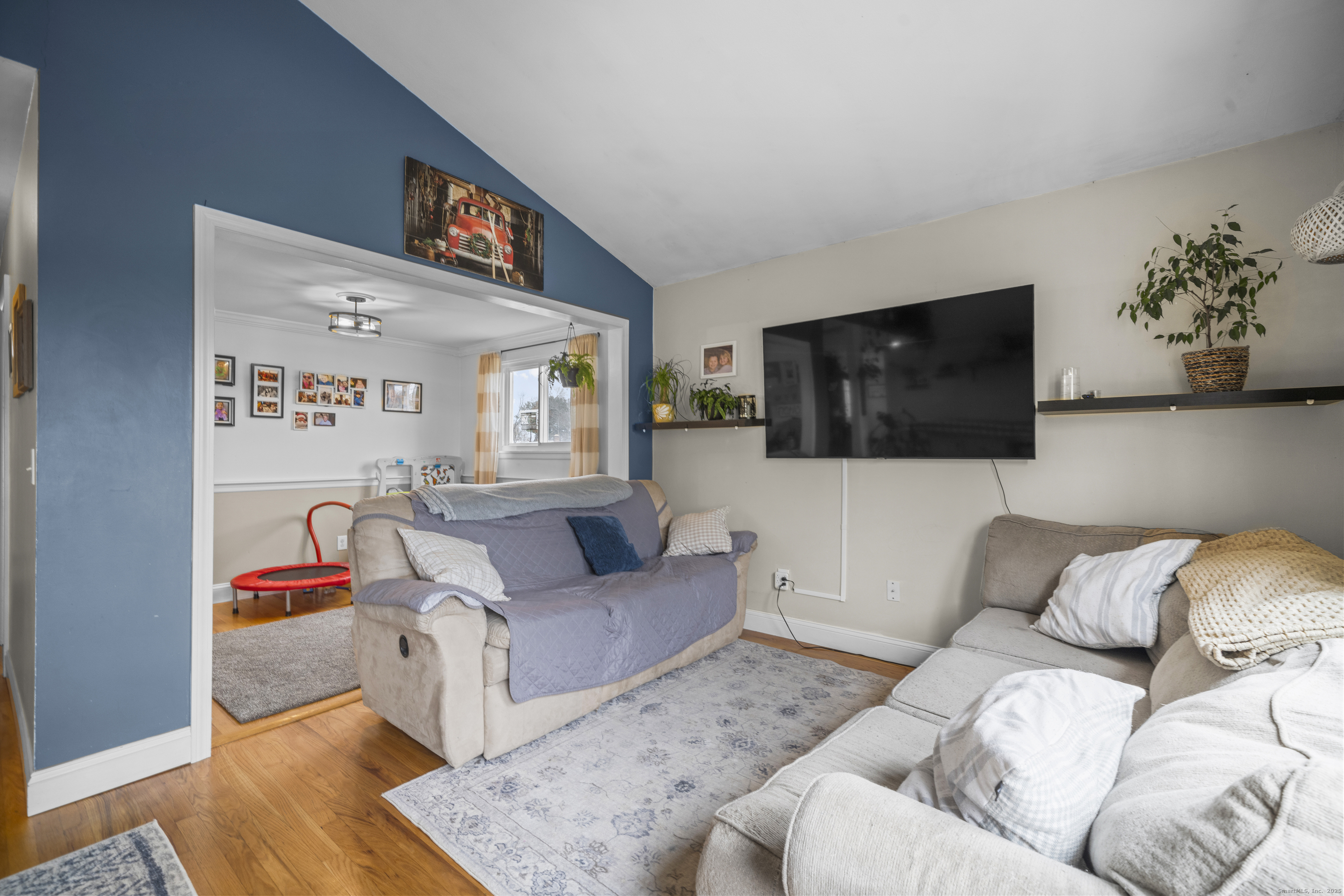 19 Thomas Street Windsor Locks CT 06096