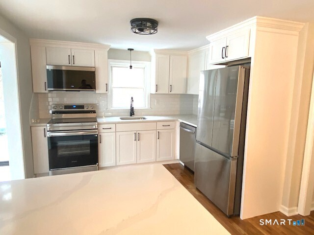 94 Ludlow Road Windsor CT 06095