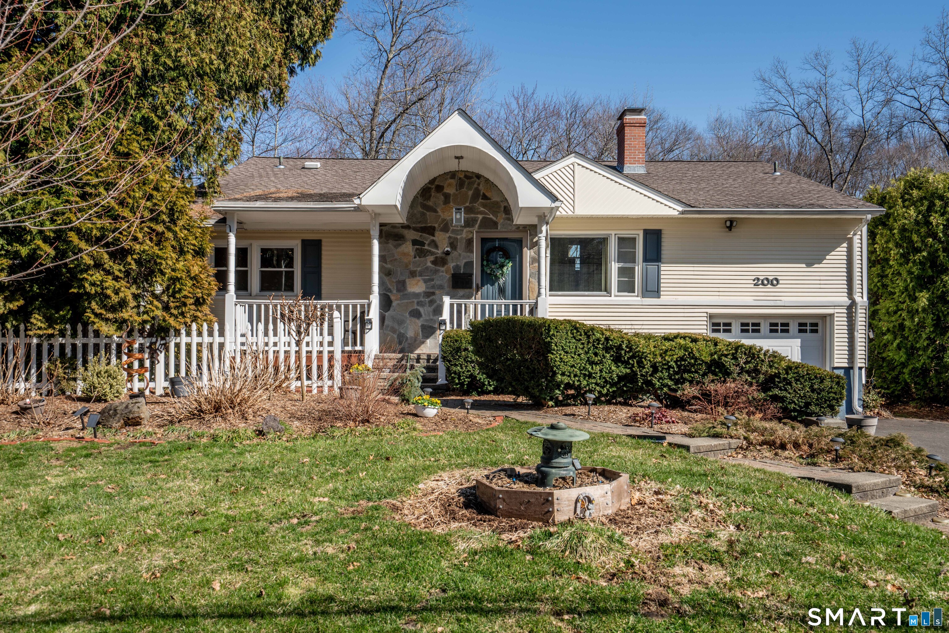 200 Mohegan Drive West Hartford CT 06117