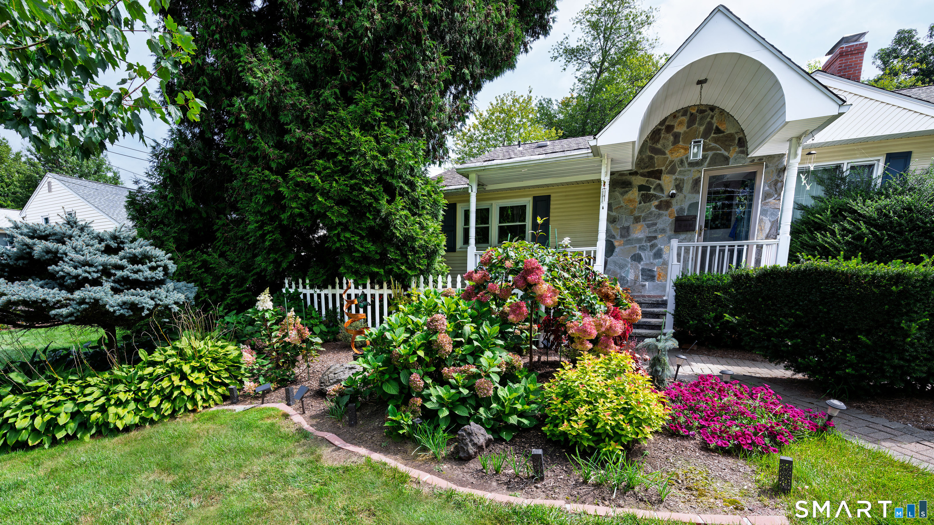 200 Mohegan Drive West Hartford CT 06117