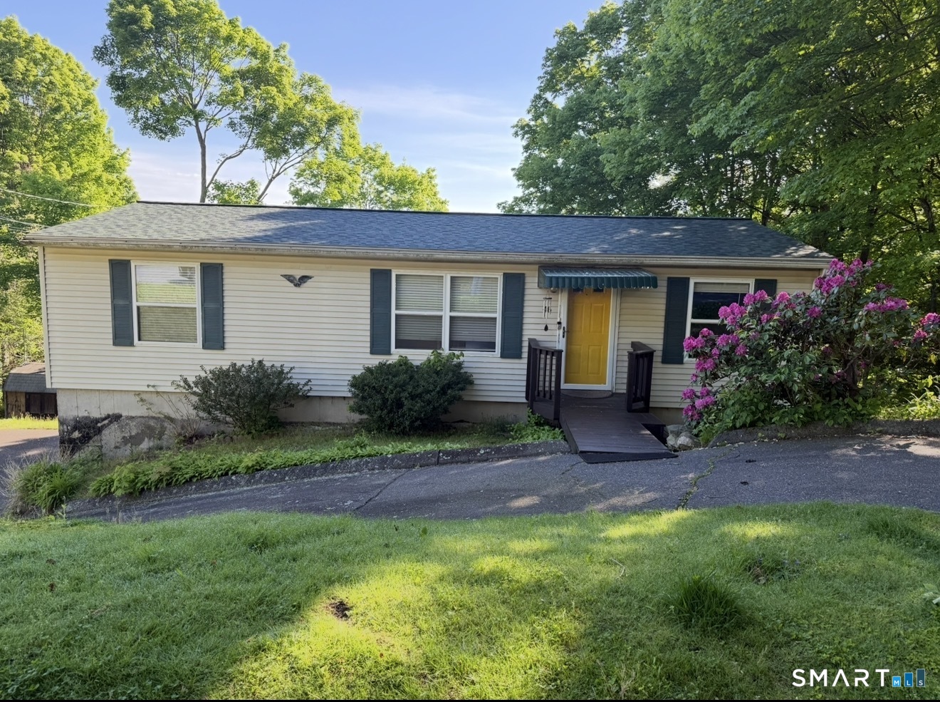 46 Knorr Avenue Seymour CT 06483