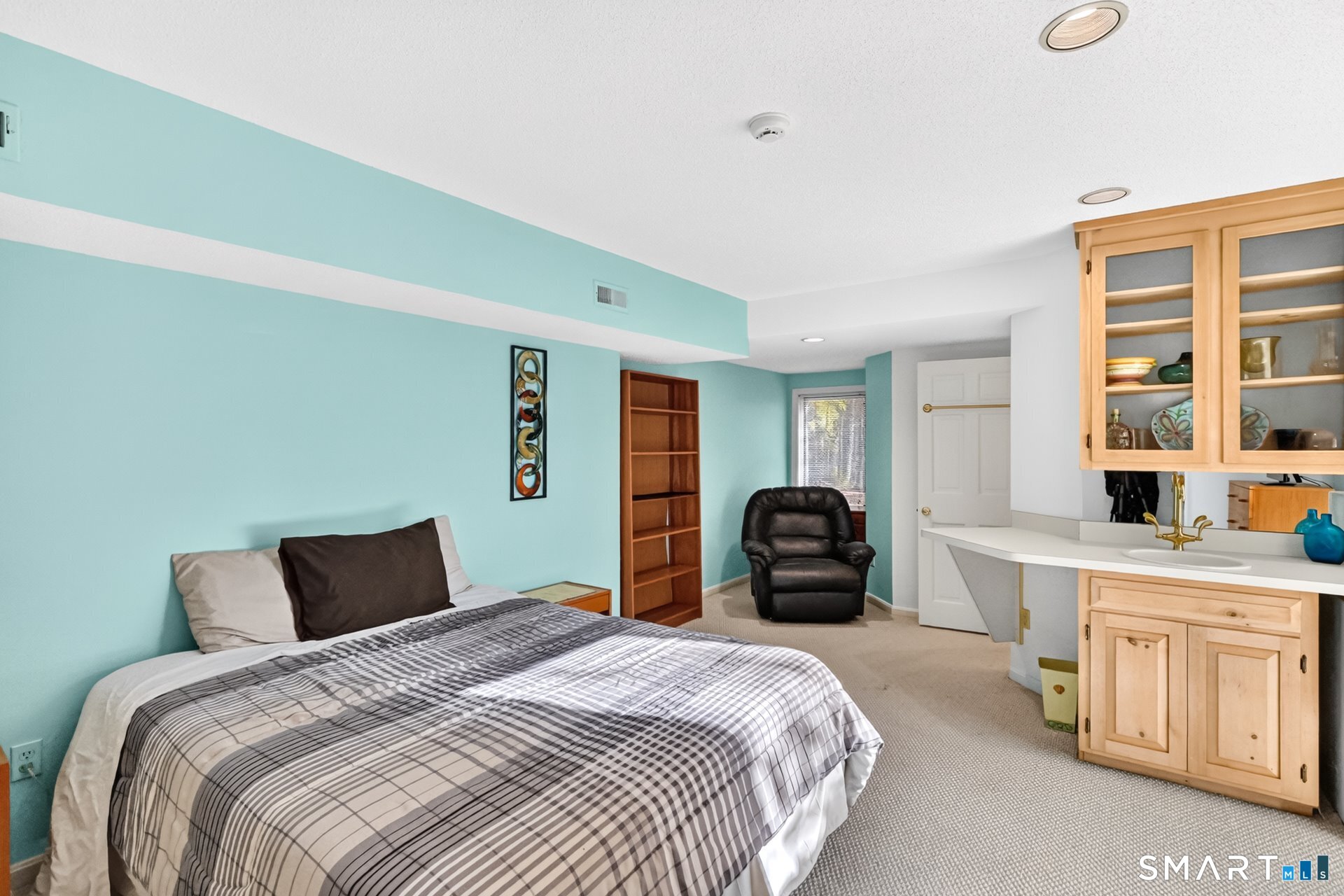 38 High Hill Road Bloomfield CT 06002