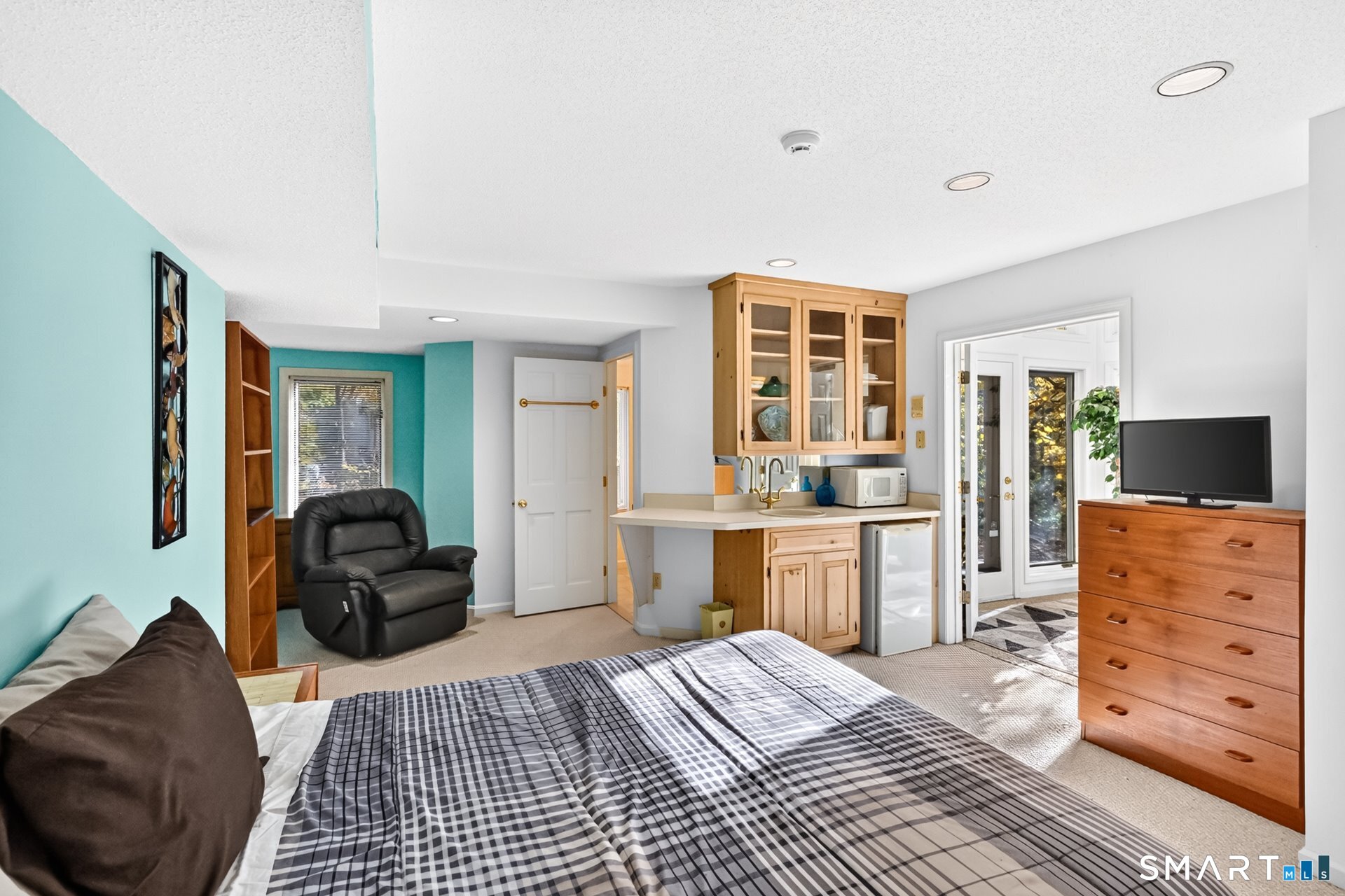 38 High Hill Road Bloomfield CT 06002