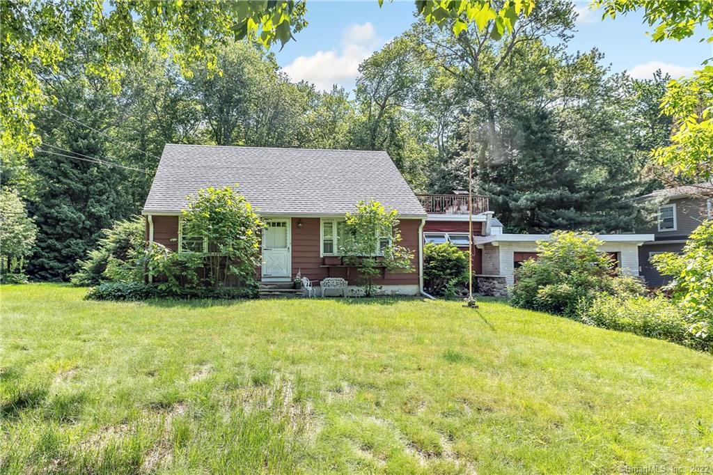 9 Lois Circle Monroe CT 06468