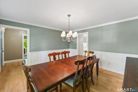 18 Gelding Hill Road Newtown CT 06482