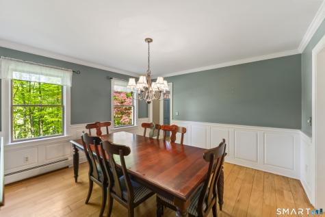 18 Gelding Hill Road Newtown CT 06482