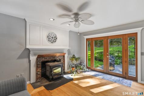 18 Gelding Hill Road Newtown CT 06482