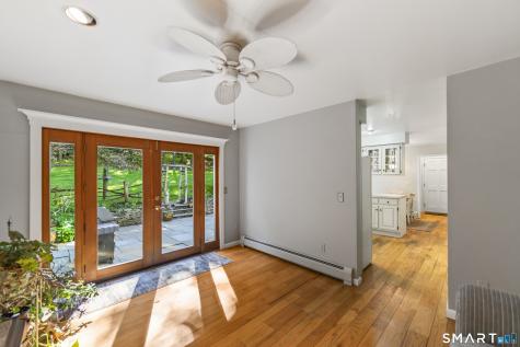 18 Gelding Hill Road Newtown CT 06482