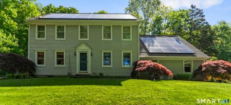 18 Gelding Hill Road Newtown CT 06482
