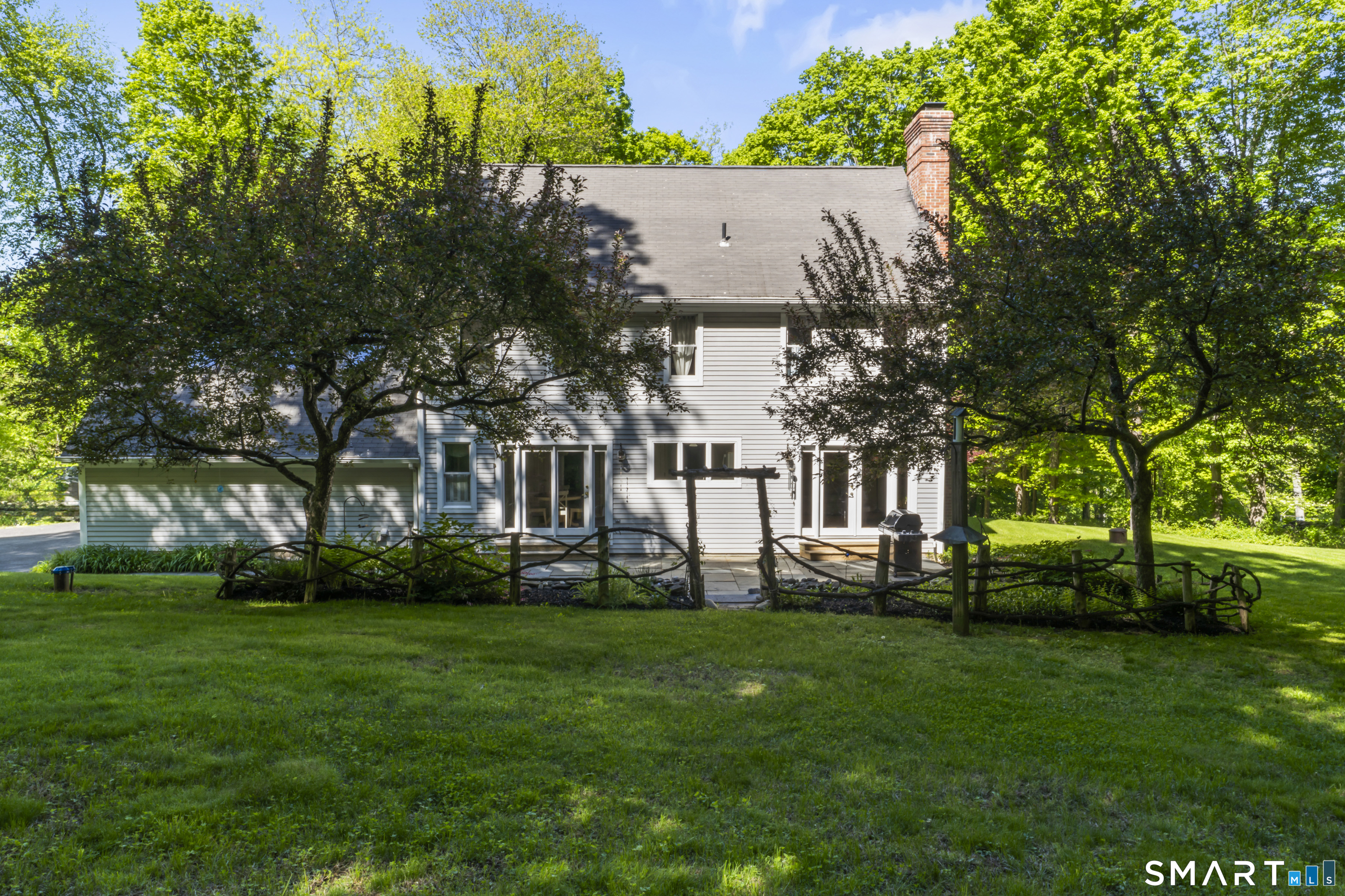18 Gelding Hill Road Newtown CT 06482