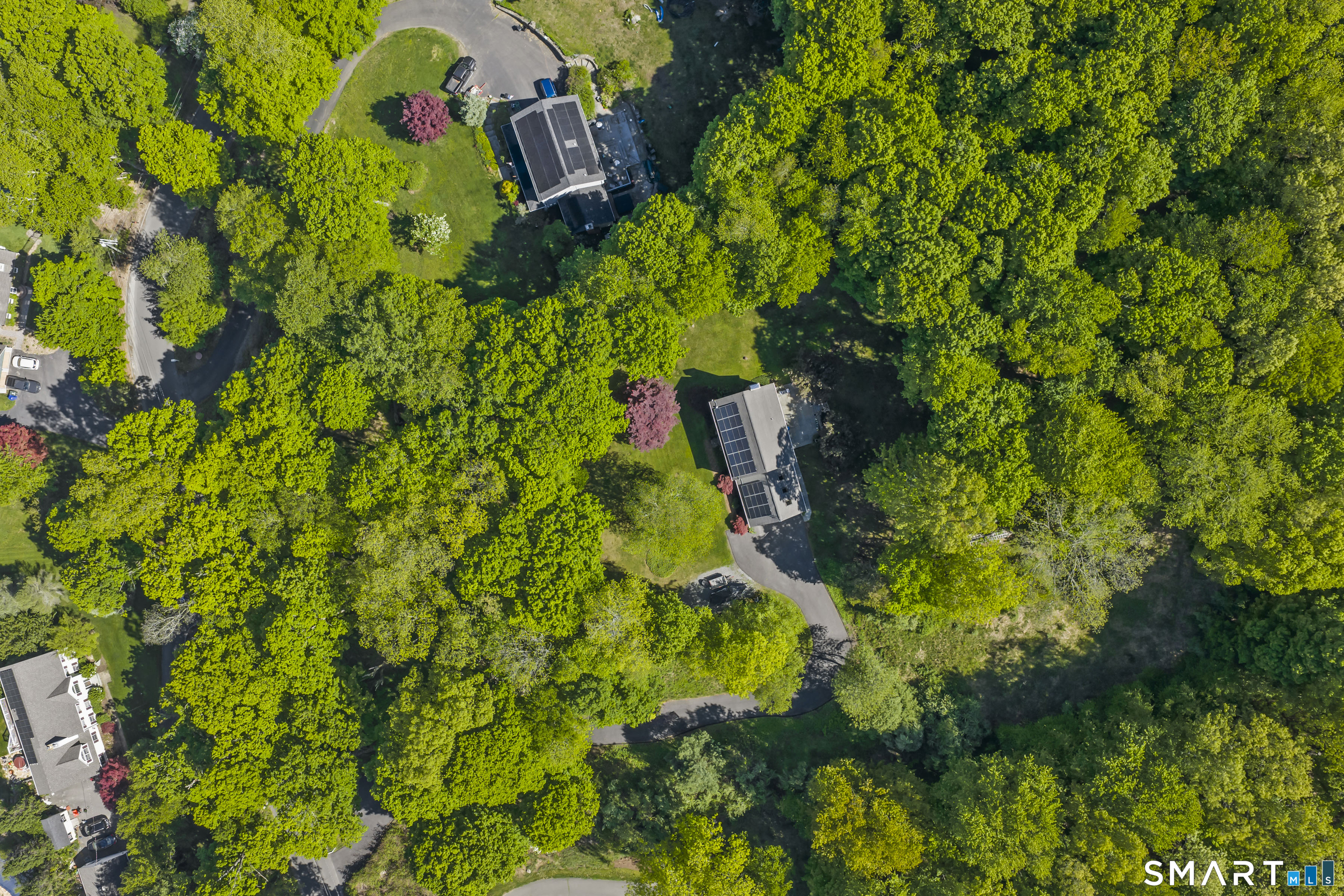 18 Gelding Hill Road Newtown CT 06482