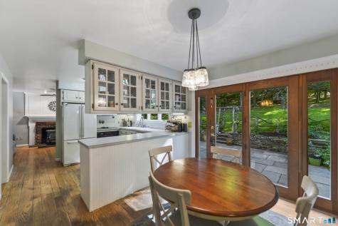 18 Gelding Hill Road Newtown CT 06482