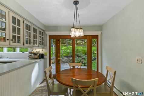 18 Gelding Hill Road Newtown CT 06482