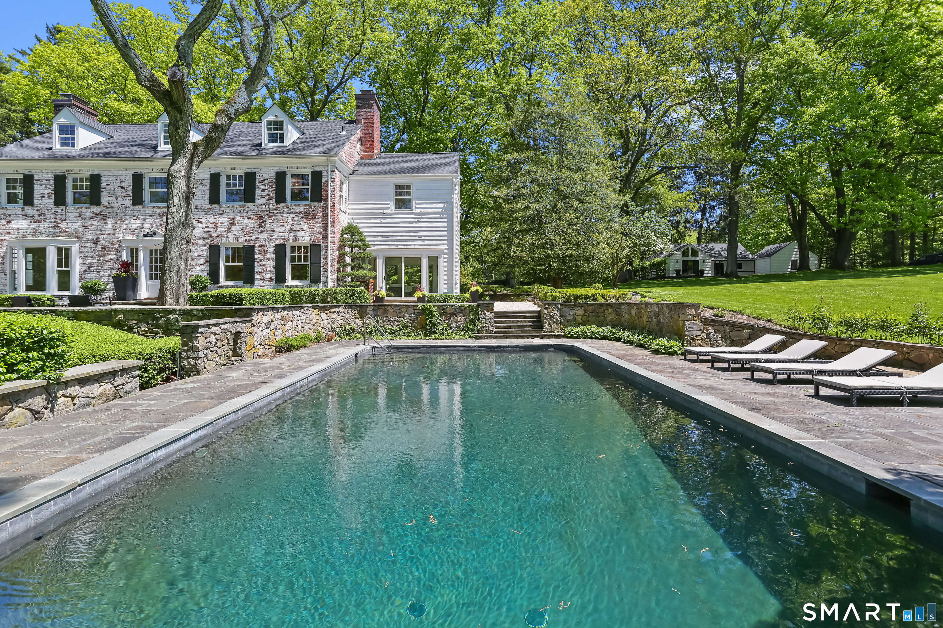 530 Round Hill Road Greenwich CT 06831
