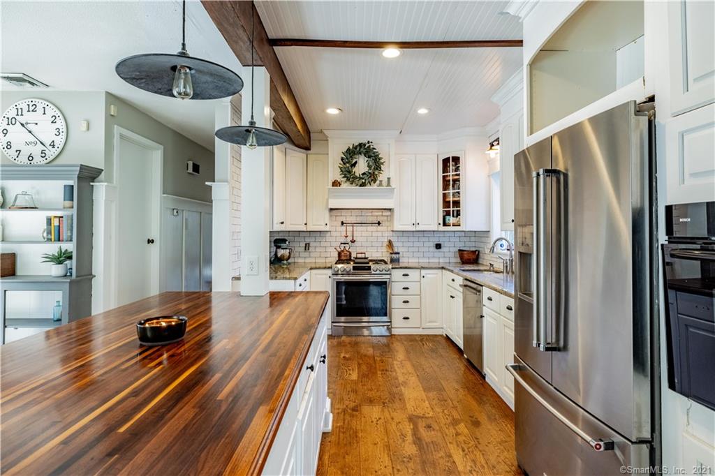 222 Newgate Road East Granby CT 06026