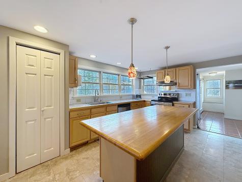 198 Forest Road Coventry CT 06238