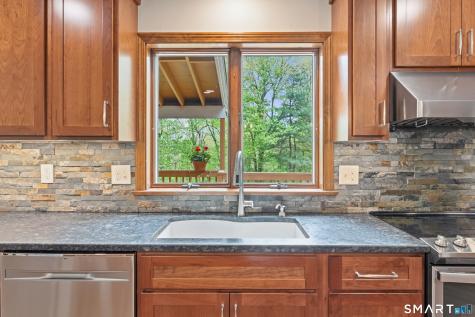 877 Newgate Road Suffield CT 06093
