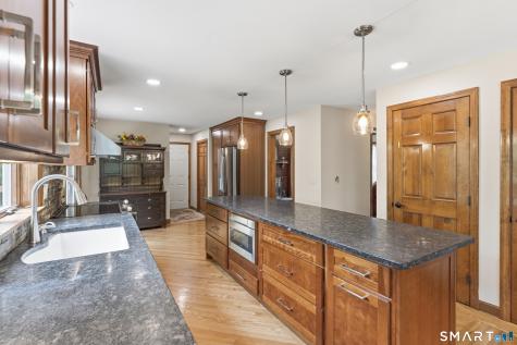 877 Newgate Road Suffield CT 06093