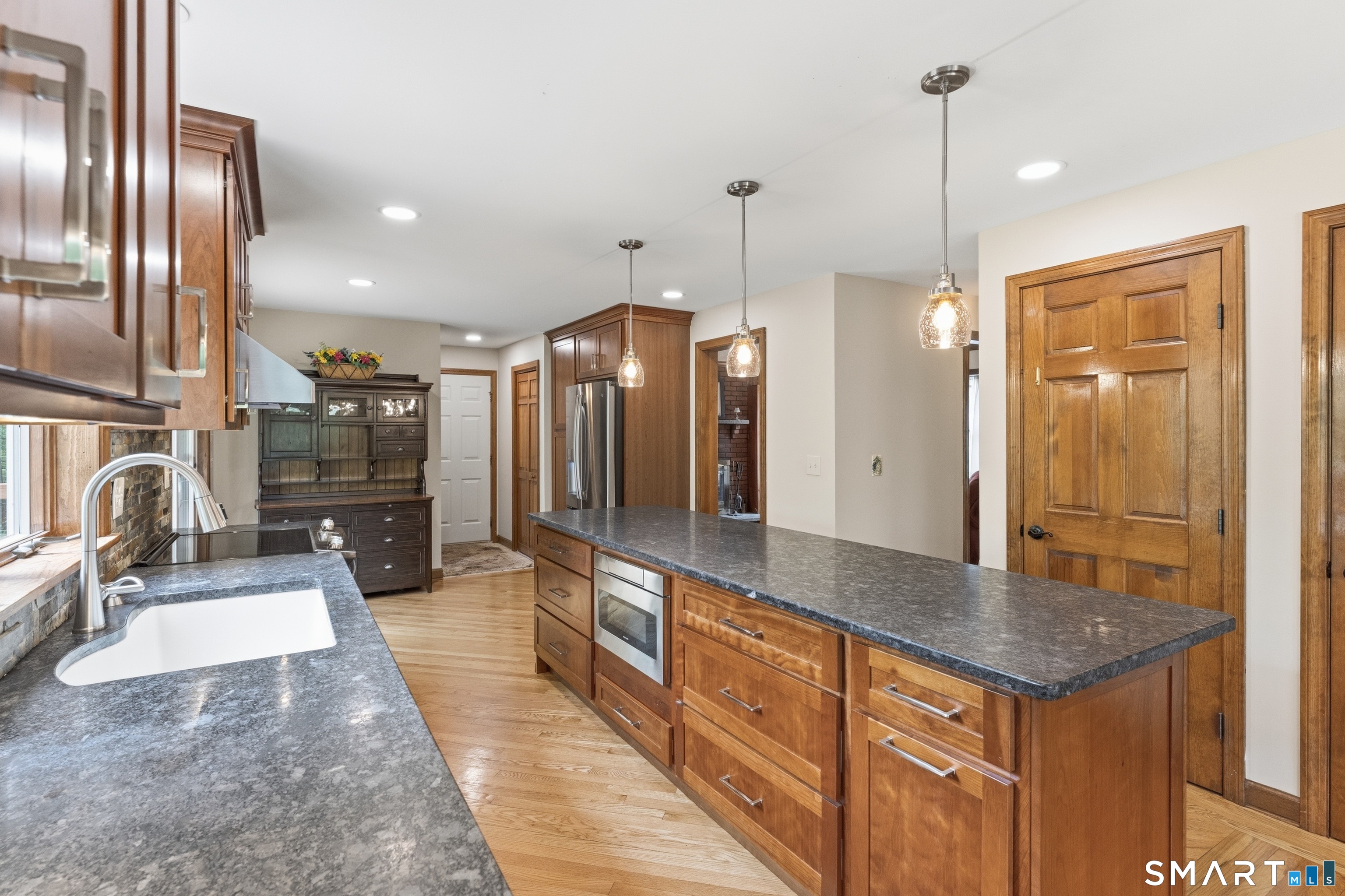 877 Newgate Road Suffield CT 06093