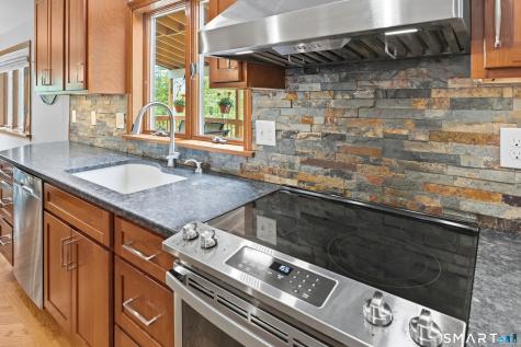 877 Newgate Road Suffield CT 06093