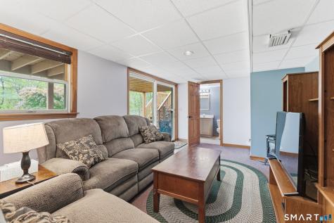 877 Newgate Road Suffield CT 06093