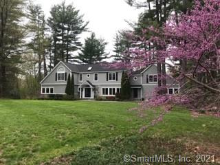 11 Hop Hollow Simsbury CT 06070