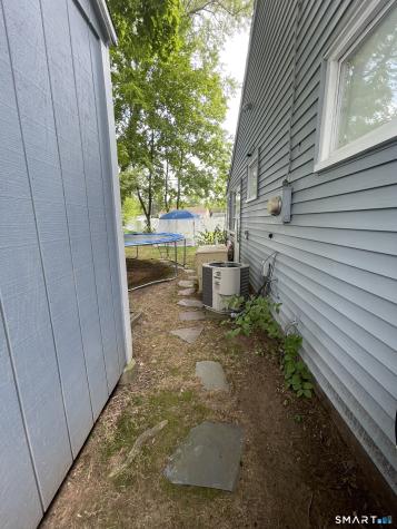 66 Conway Road Manchester CT 06042