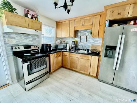 66 Conway Road Manchester CT 06042