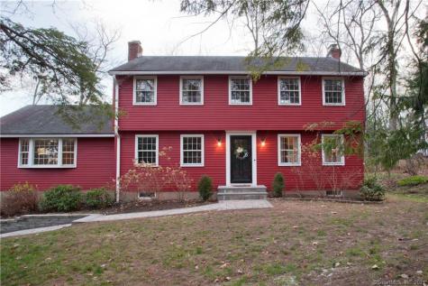 3 Powder Horn Drive Simsbury CT 06070