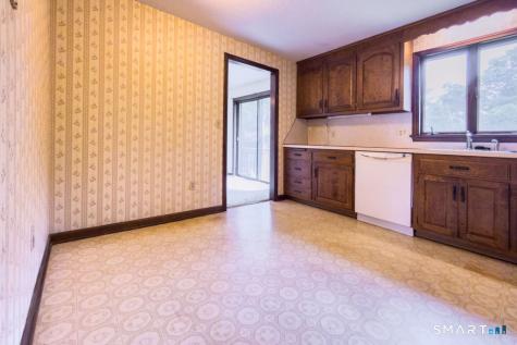 12 Sunrise Terrace Plainville CT 06062