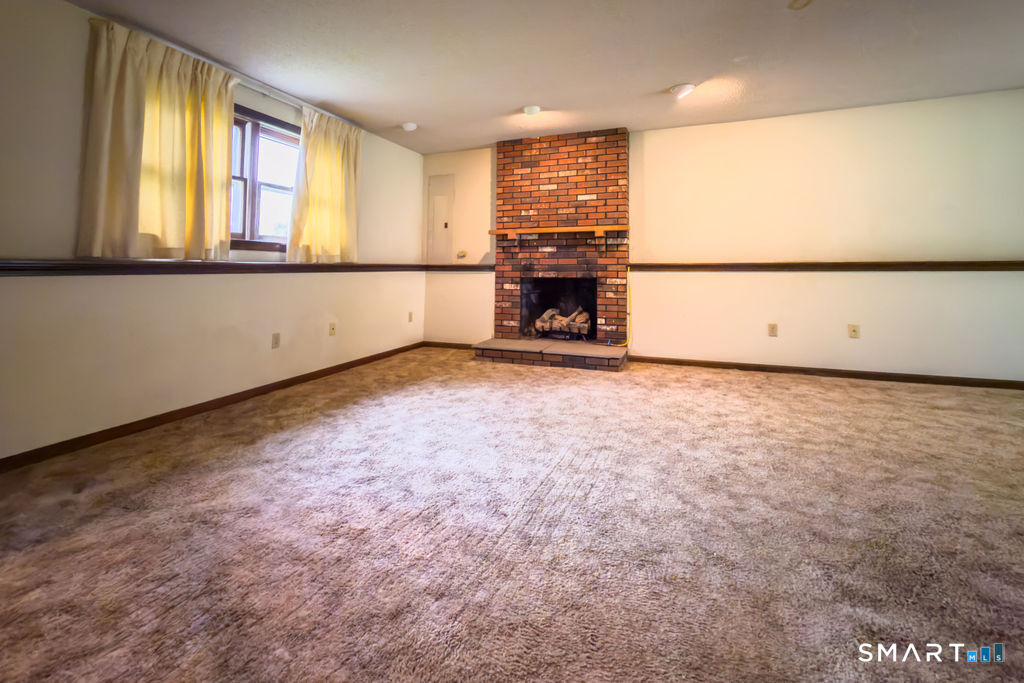 12 Sunrise Terrace Plainville CT 06062