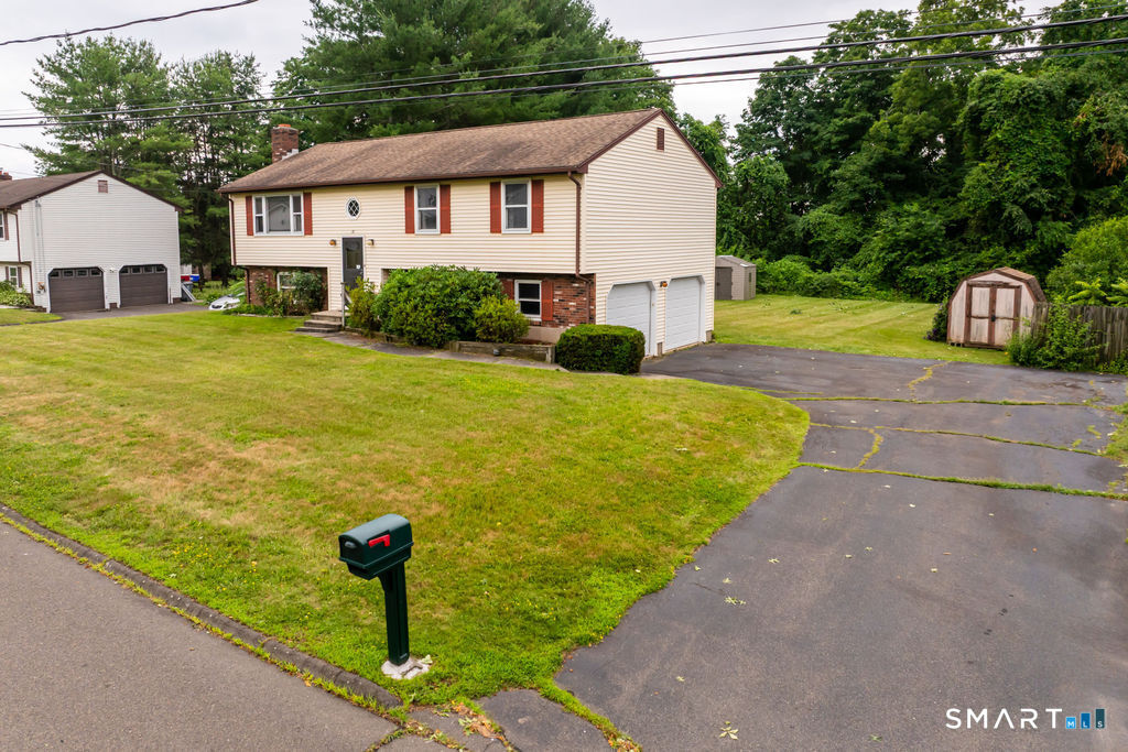 12 Sunrise Terrace Plainville CT 06062