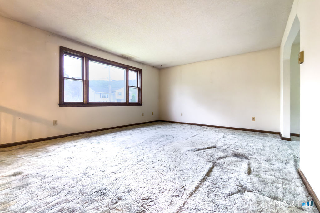 12 Sunrise Terrace Plainville CT 06062