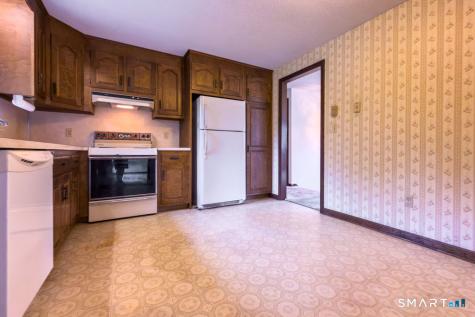 12 Sunrise Terrace Plainville CT 06062