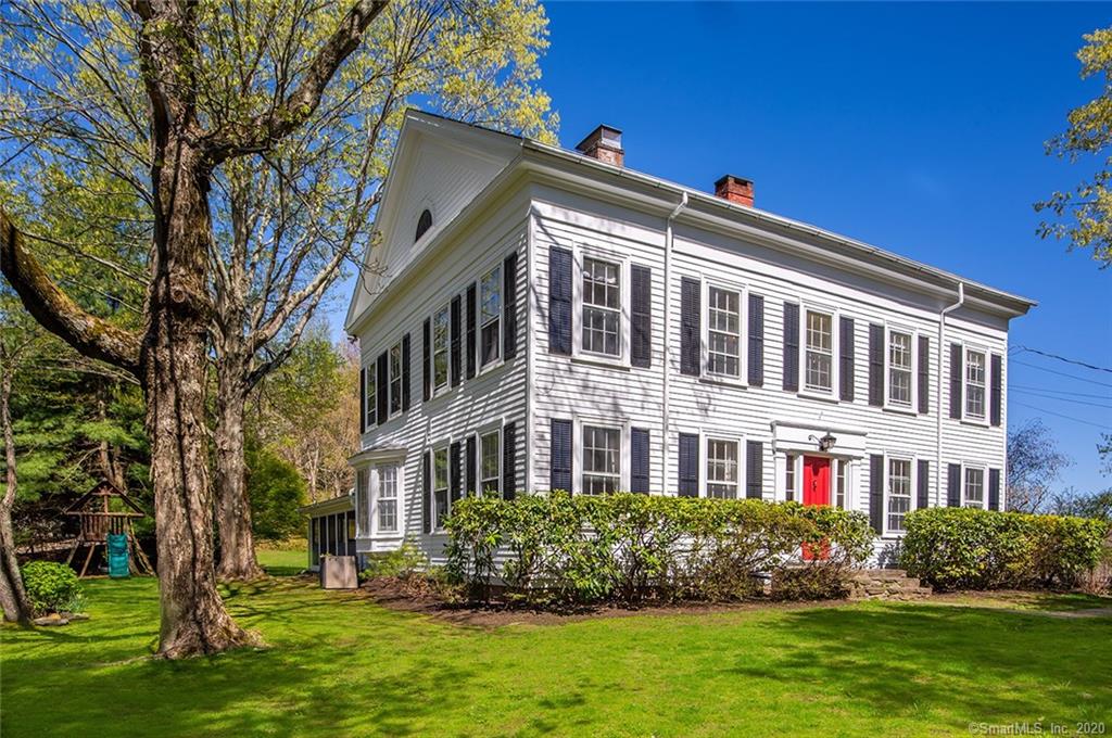 1806 Cross Highway Fairfield CT 06824
