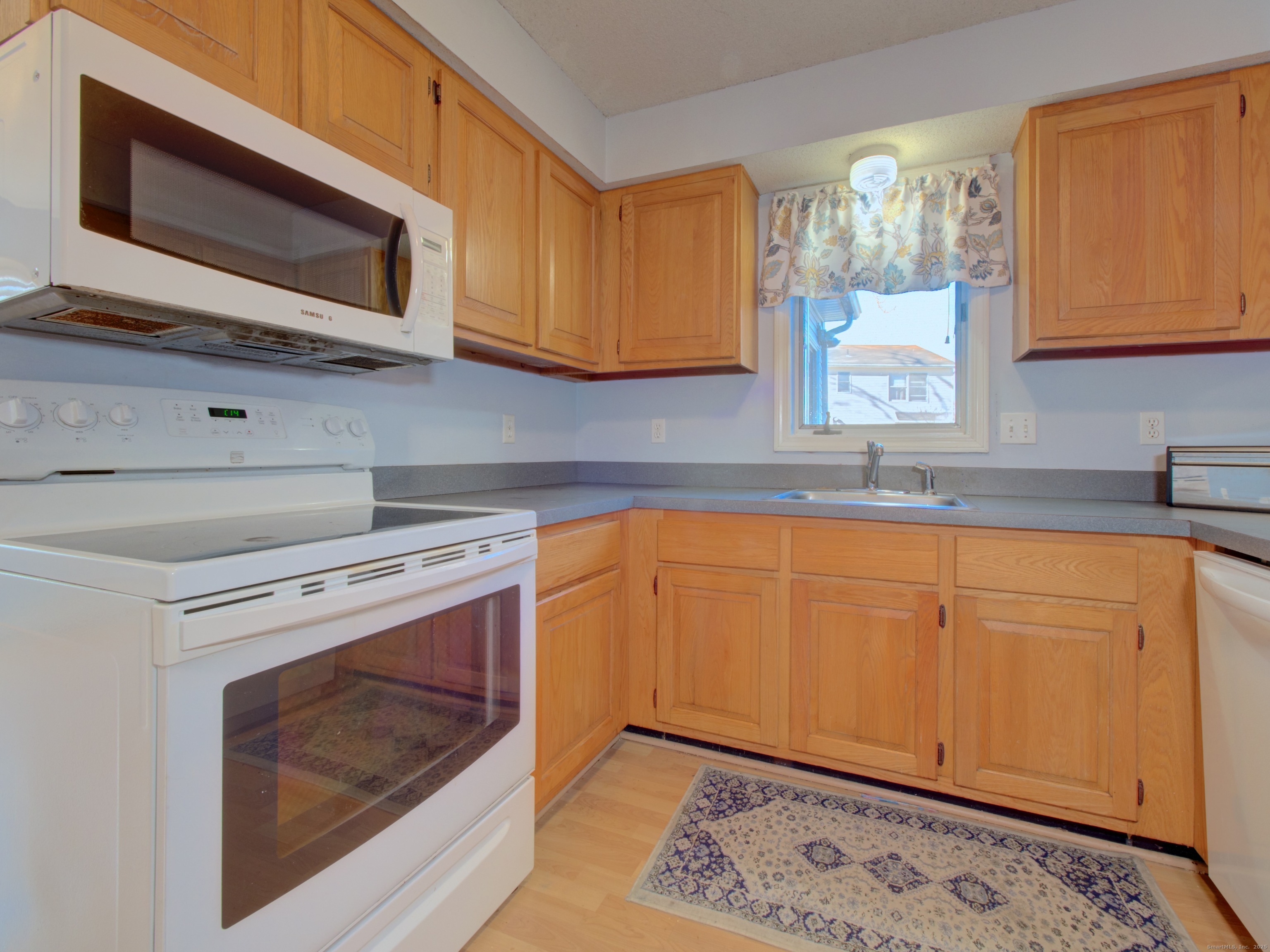 43 Kingsbury Lane Glastonbury CT 06033