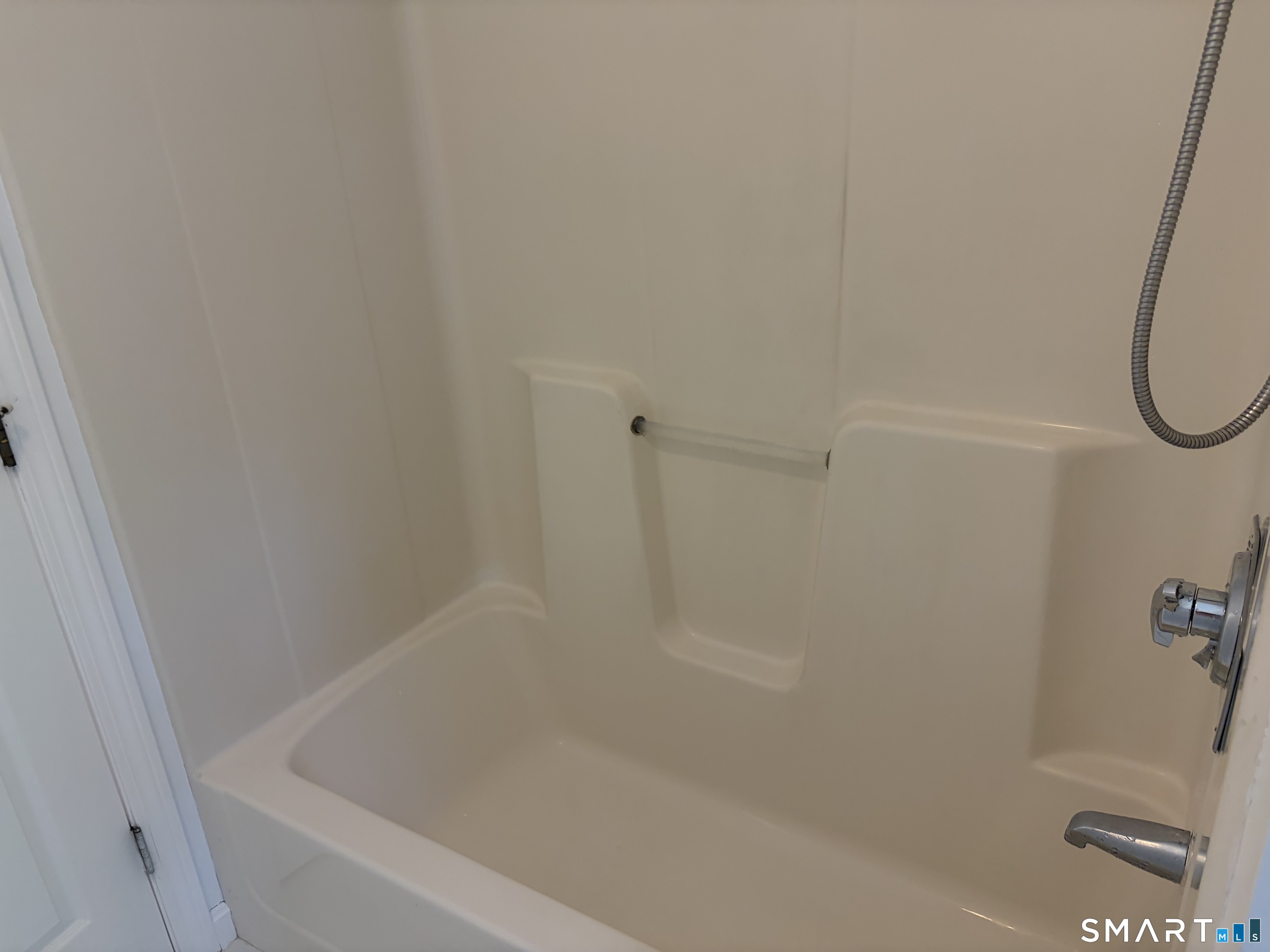 106 Deerfield Ridge Drive Groton CT 06355
