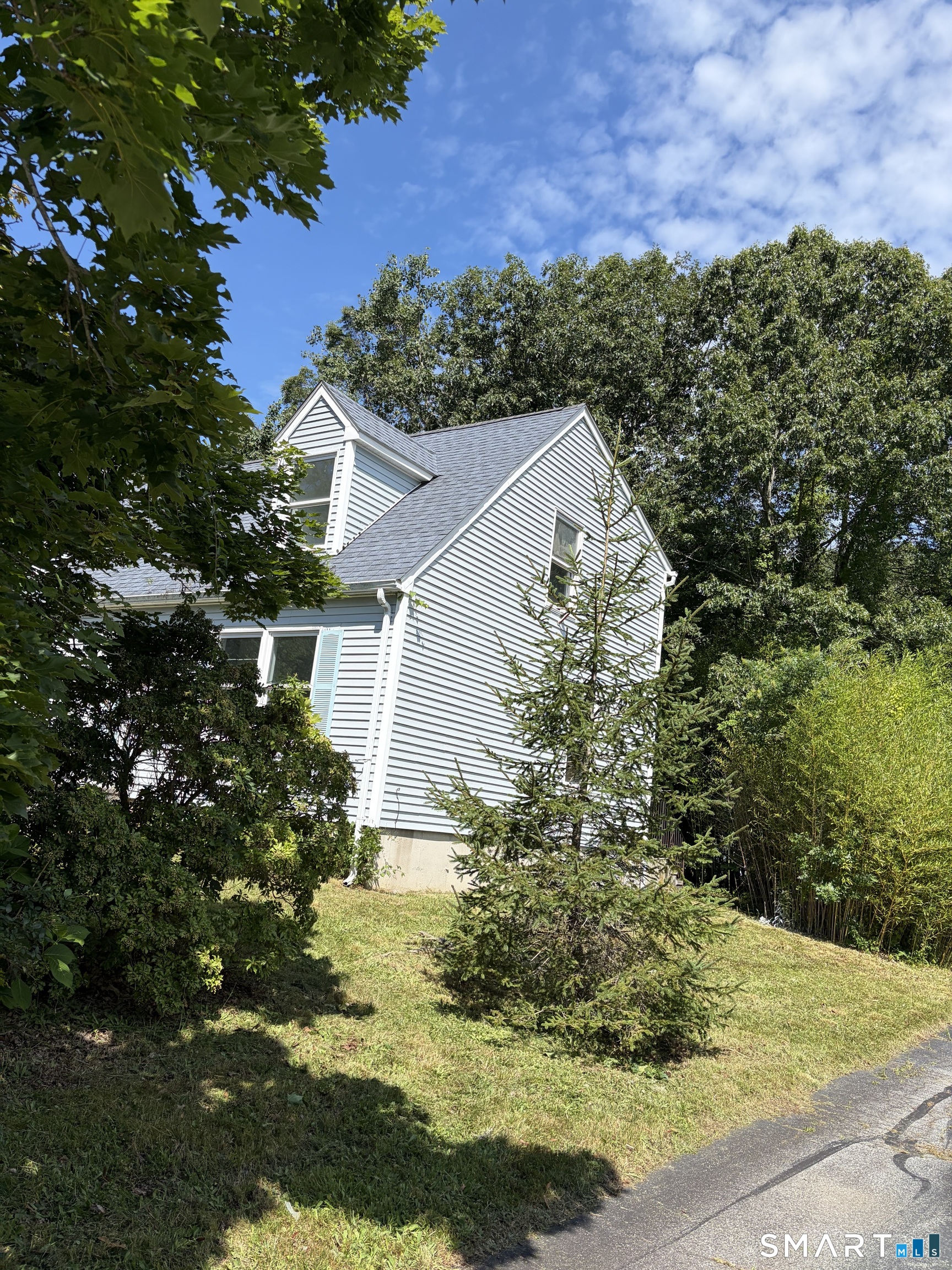 106 Deerfield Ridge Drive Groton CT 06355