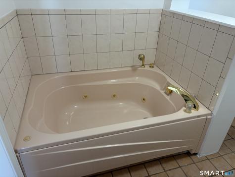 106 Deerfield Ridge Drive Groton CT 06355