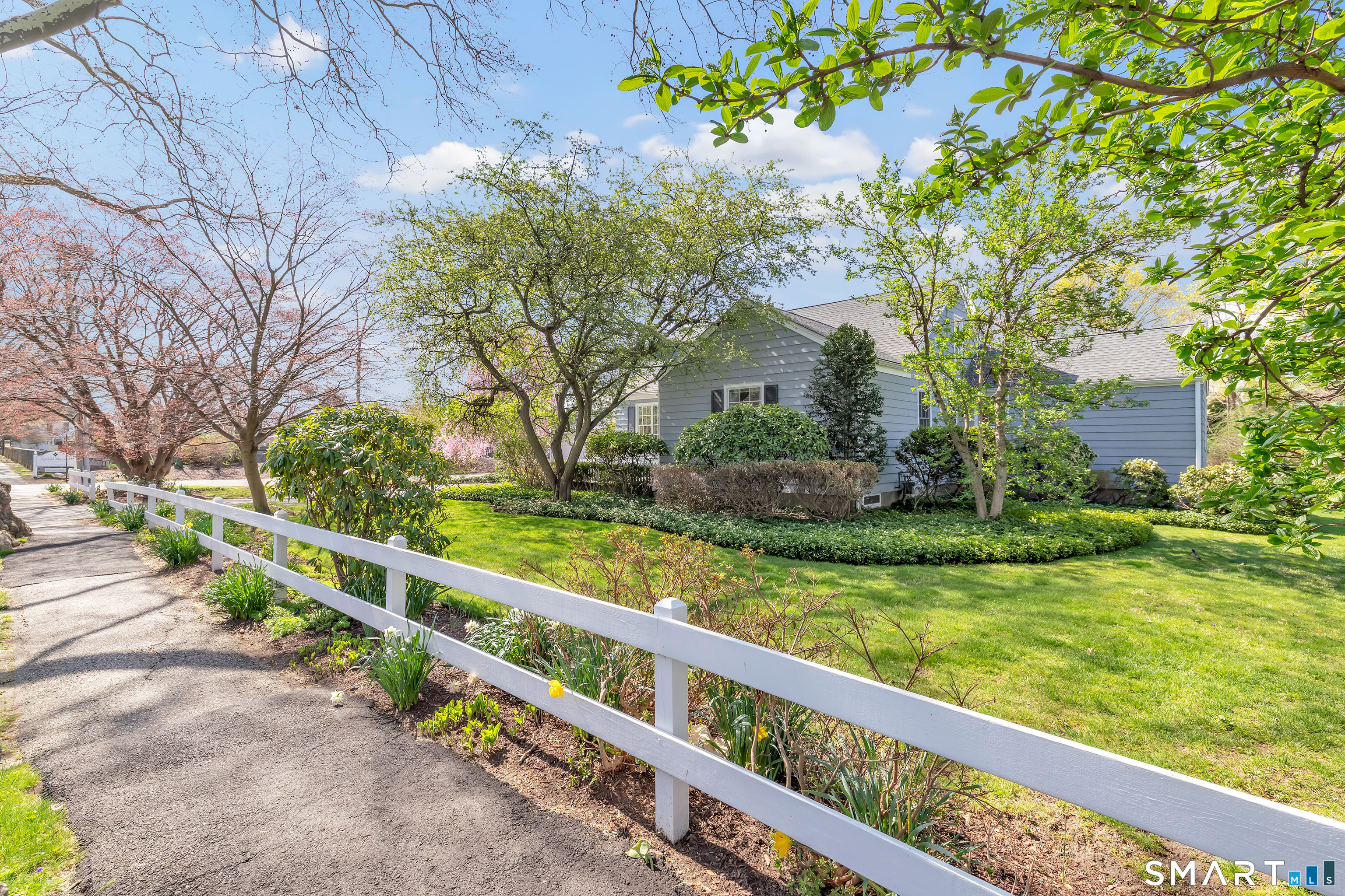364 Beach Road Fairfield CT 06824