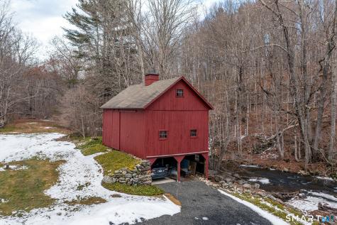 28 Squire Hill Road New Milford CT 06776