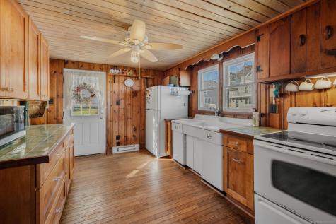 43 Attawan Avenue East Lyme CT 06357